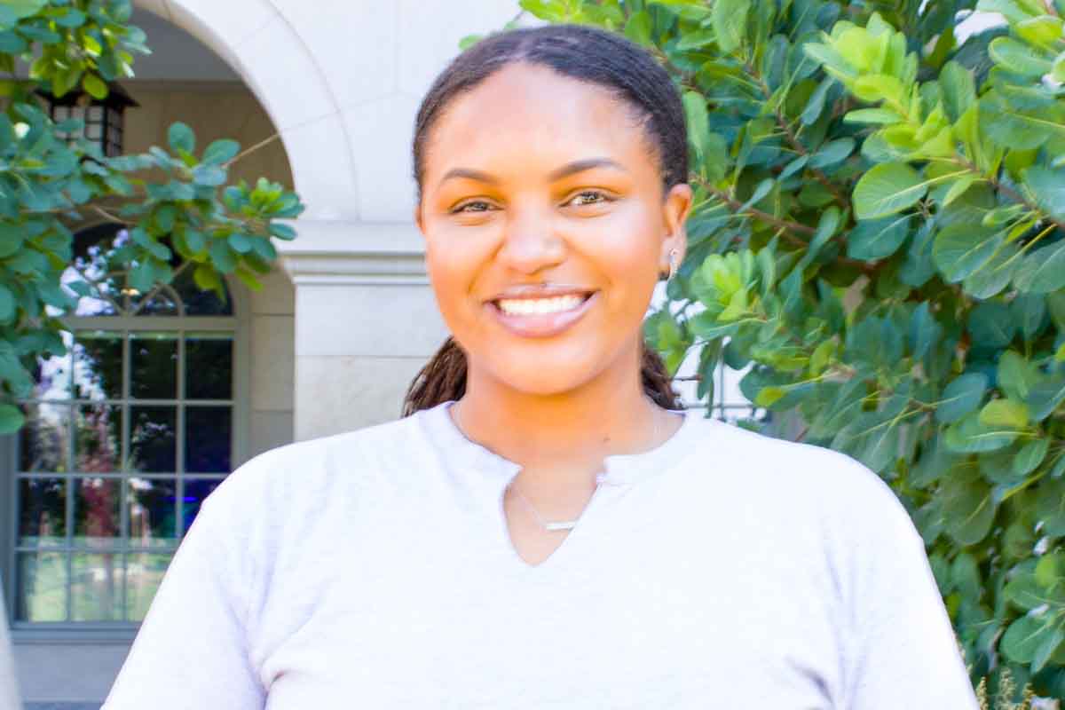 Nia Hodges