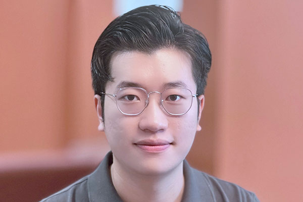 Yizhong Xu