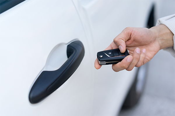 Shantanu Chakrabartty and members of his lab have developed a method that could be used to verify and authenticate secure transactions in the Internet of Things. (iStock)
